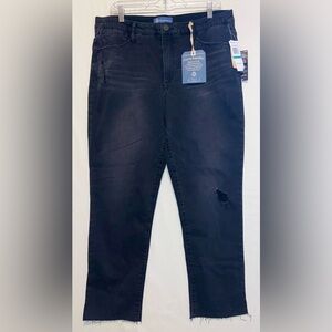 NWT Women’s Democracy jeans